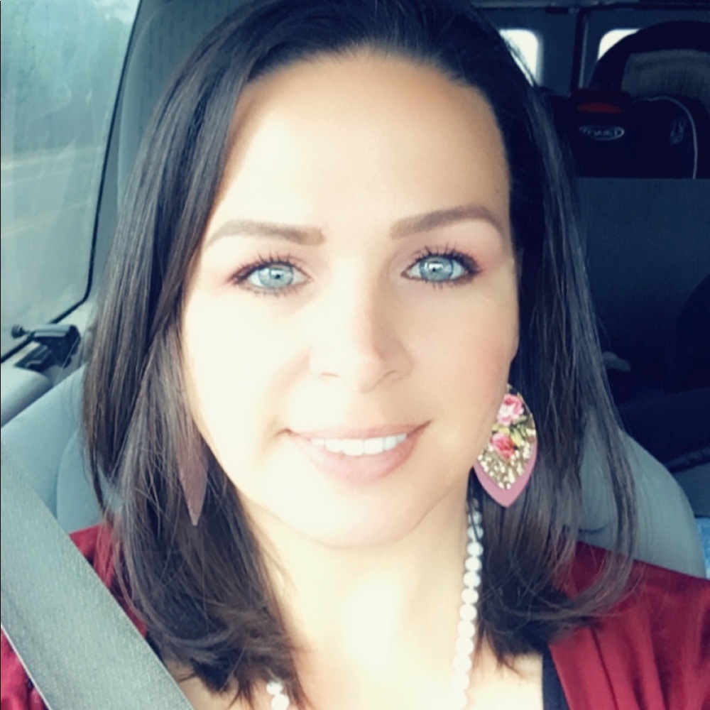 Meet your Posher, Melissa